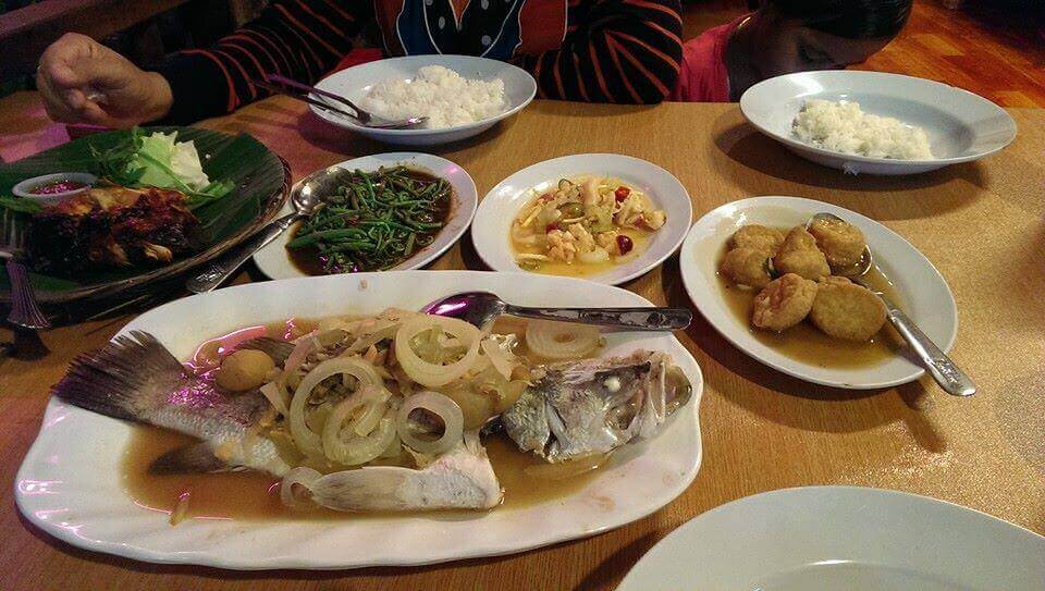 Anda Craving Masakan Kampung? Ini 3 Buah Restoran Yang Menyediakan Makanan Tradisional Di Kuching