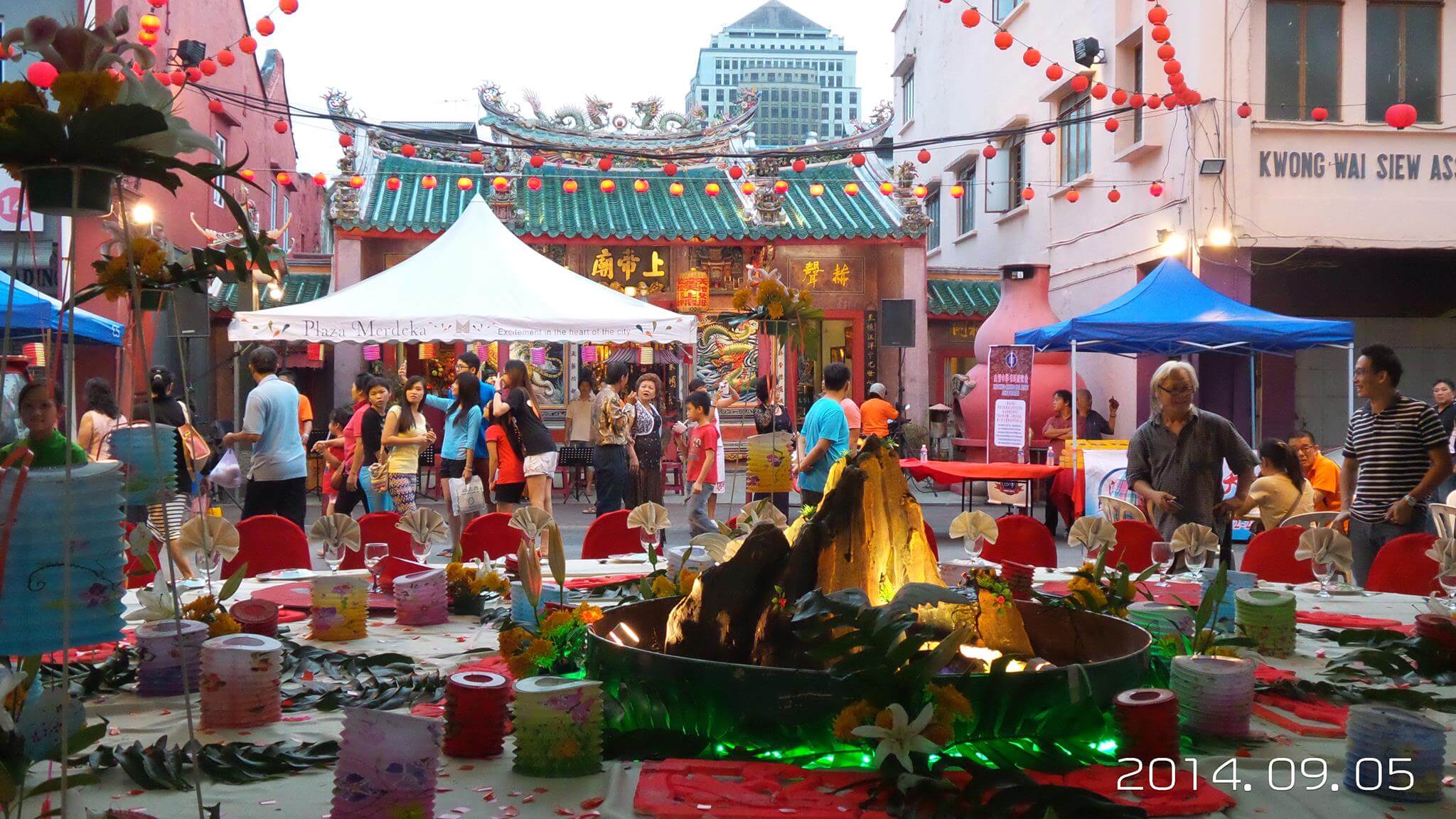 Festival Kek Bulan Antara Budaya Kuching