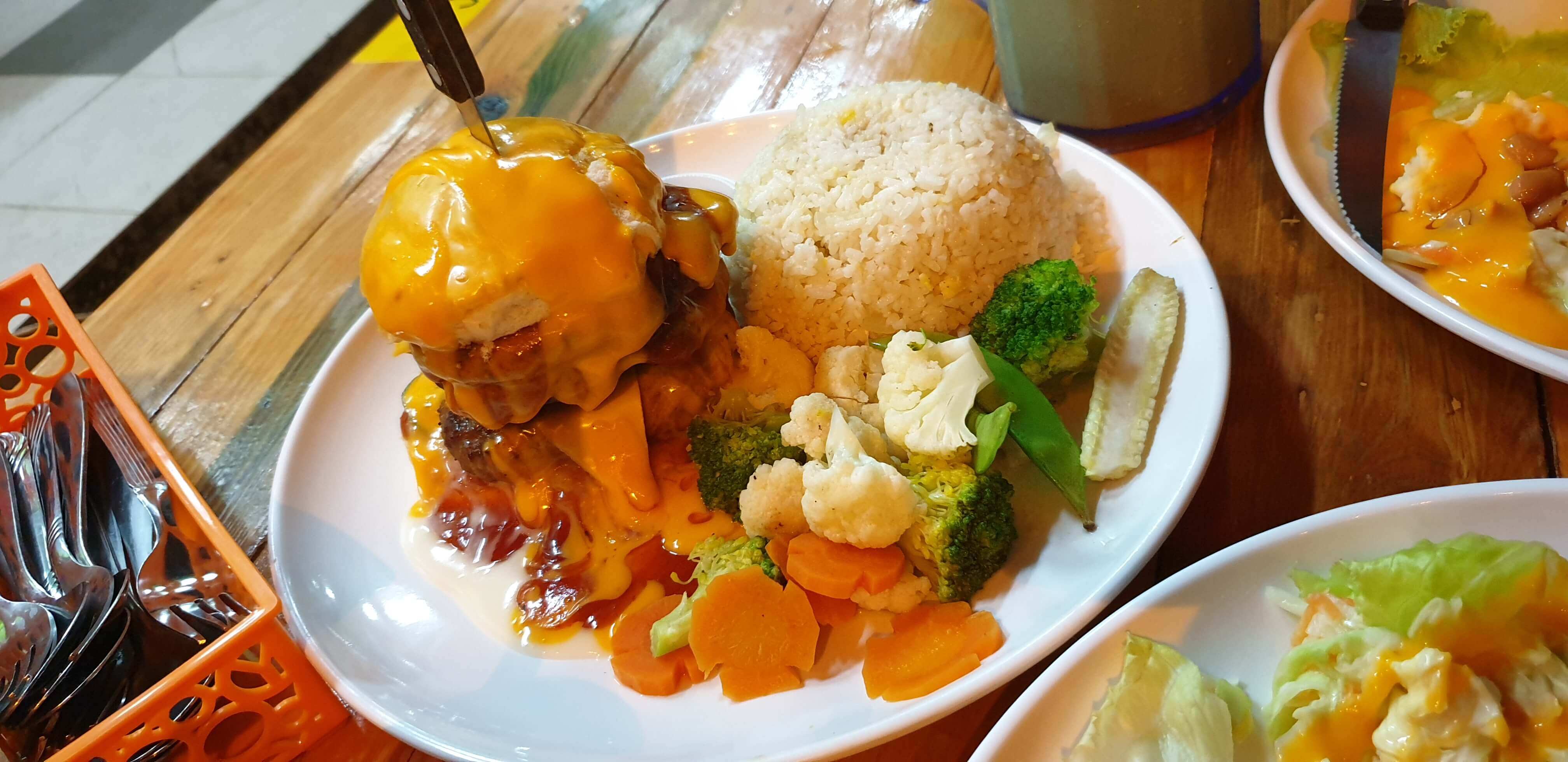 4 Makanan Yang Betul Betul Padu Di Burger O Myy