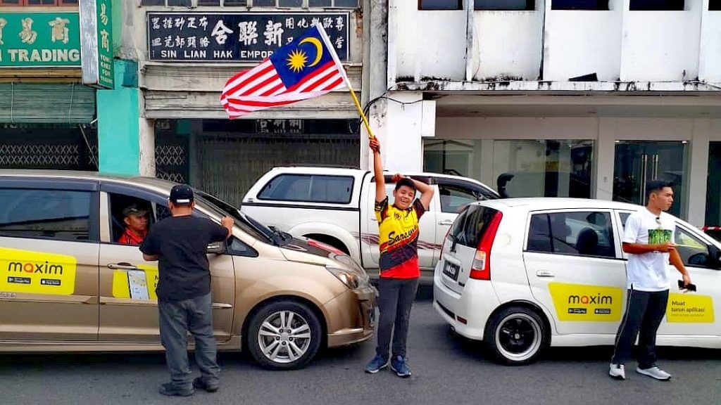 Maxim : E-Hailing Baru, Pencabar Grab, MyCar di Kuching