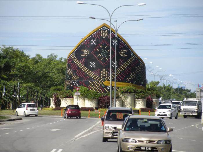 Roundabout Mantul yang Anda Hanya Jumpa di Sabah!