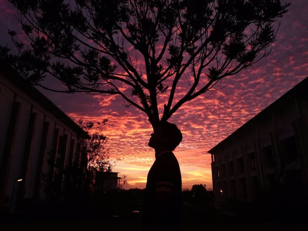 Gambar Sunset di IPTA Sarawak Ini Tular, Memang AMAZING!