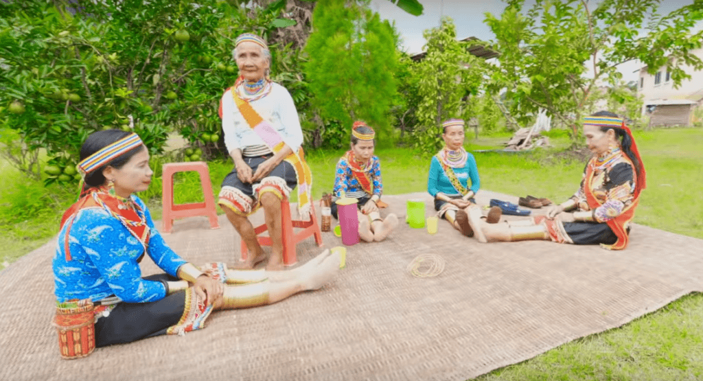 Ketahui Asal Usul Gelang Tembaga Bidayuh dan Lima Pemakai Terakhir di Sarawak