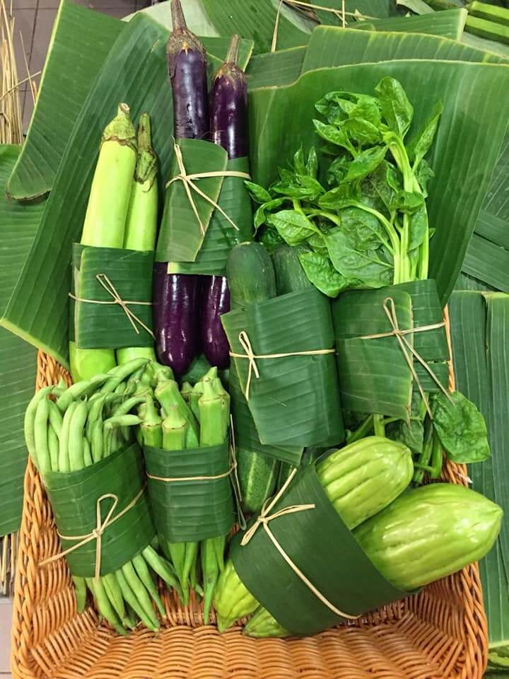 Pasaraya Terkemuka Sarawak Perkenal Bungkusan Daun Pisang untuk Barangan Segar