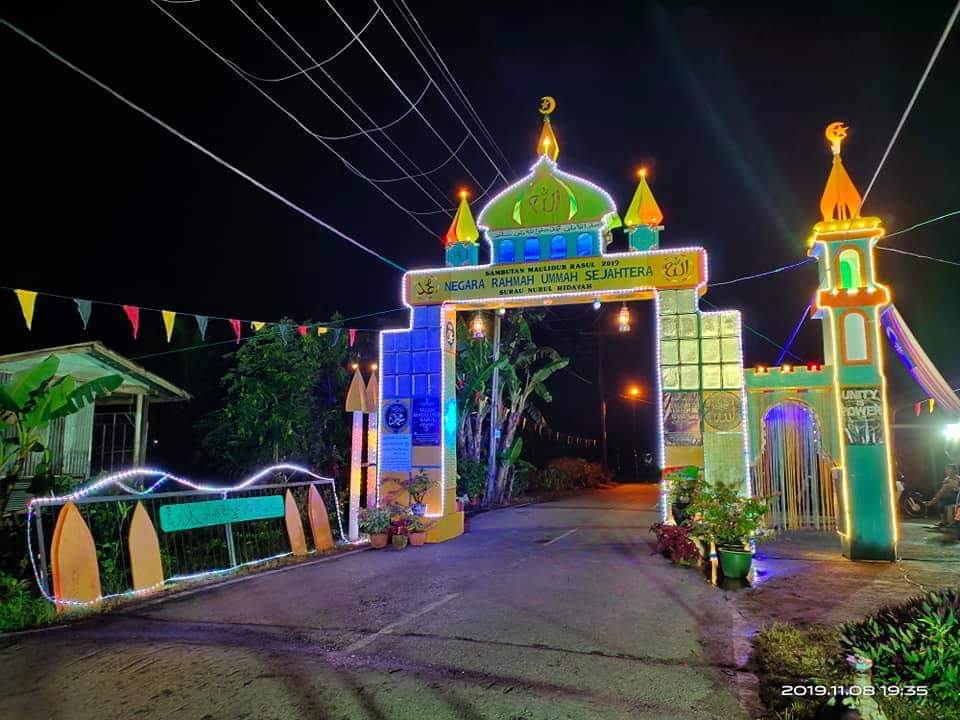 Saksikan Tradisi Pintu Gerbang yang LIT Sempena Maulidur Rasul di Kampung Gedong, Simunjan