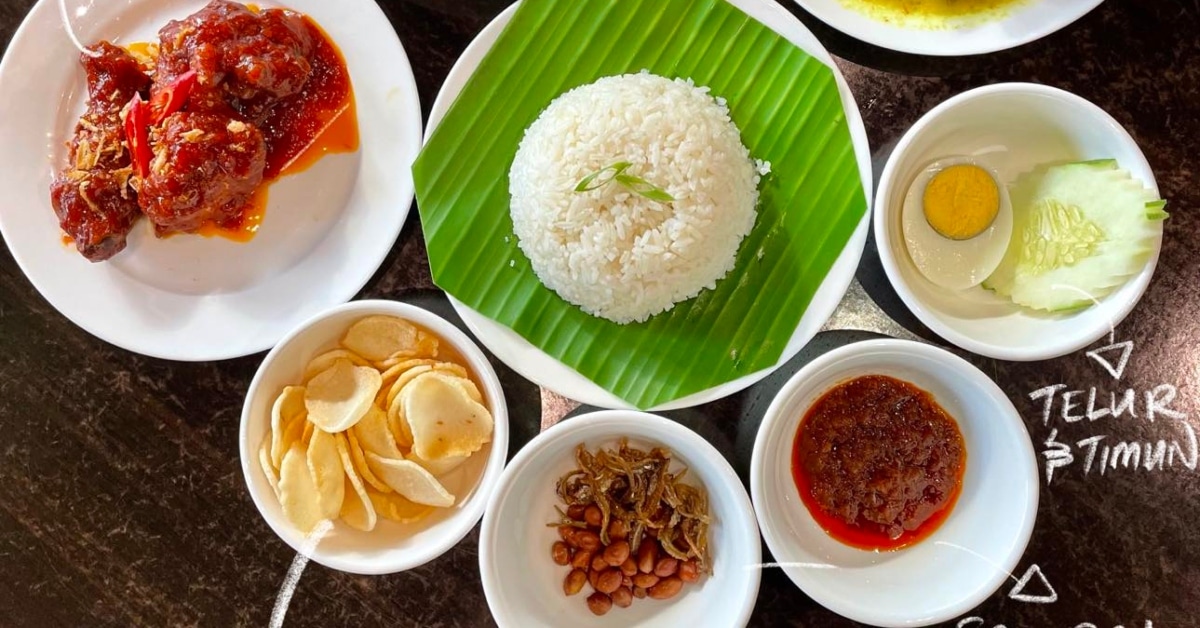 6 Nasi Lemak Yang Anda Perlu Cuba Di Kuching