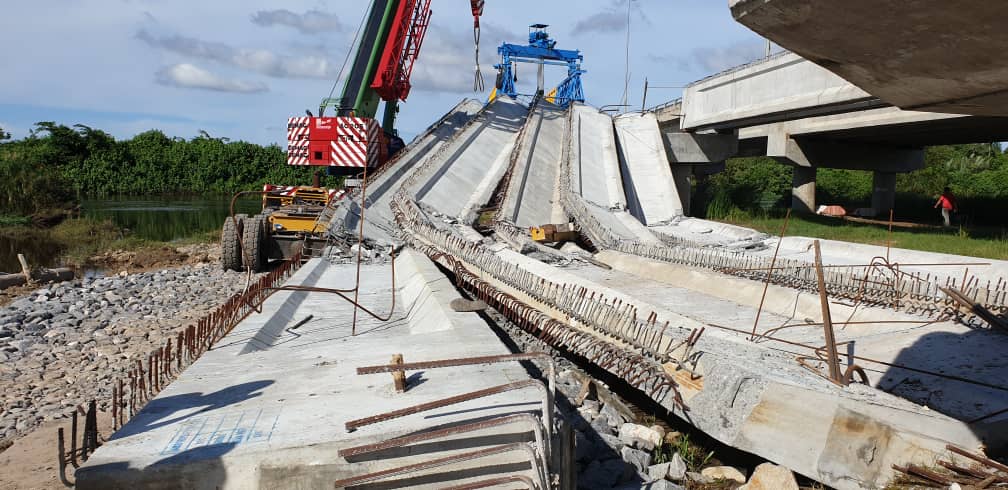 5 Girder Beams Runtuh Di Tapak Pembinaan Pan Borneo Pujut Miri 8 IMG 20191213 WA0108 5 Girder Beams Runtuh Di Tapak Pembinaan Pan Borneo Pujut Miri