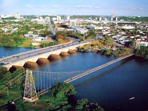 Ini Port Cun Menonton Pertunjukan Bunga Api Di Kuching