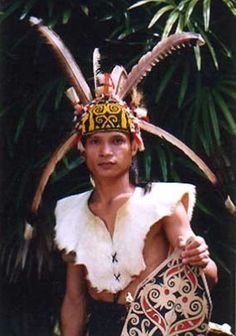 439b93f32c3deaea98bad1aee9266ca8 warrior costume orang Ini Adalah 5 Fakta Tentang Sarawak Yang Mungkin Anda Tidak Perasan