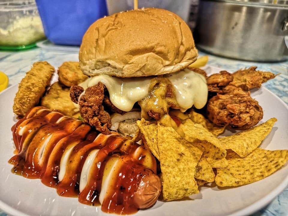 4 Lokasi Burger Homemade di Miri Yang Pasti Buatkan Anda Terliur