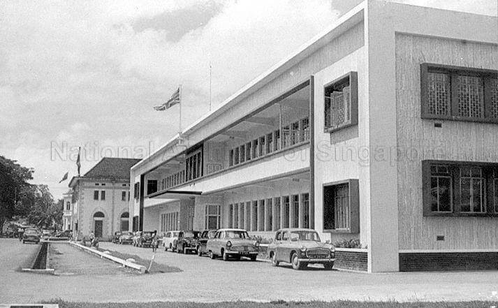 10 Mercu Tanda Kuching Yang Kini Tinggal Kenangan