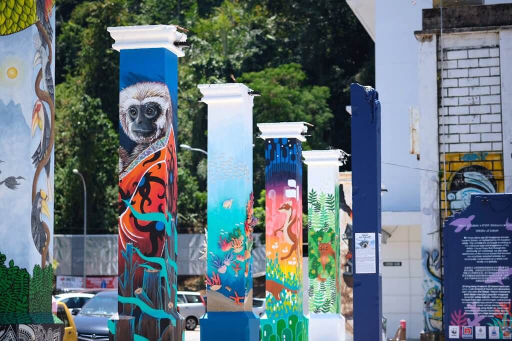 Inilah Pillars Of Sabah, Tiang Mural Haiwan Eksotik Yang Instaworthy Di Kota Kinabalu