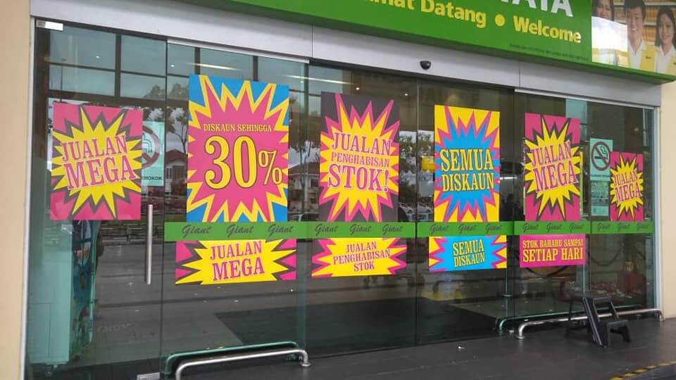 Giant Tabuan Diserbu Pelanggan Sempena Jualan Penutupan