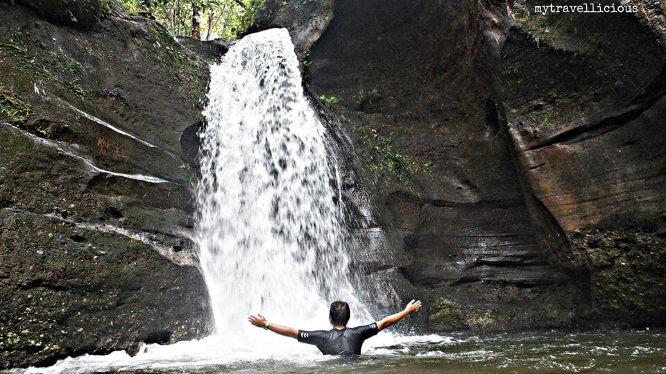 Menjelajah Air Terjun Menarik Di Sekitar Kuching