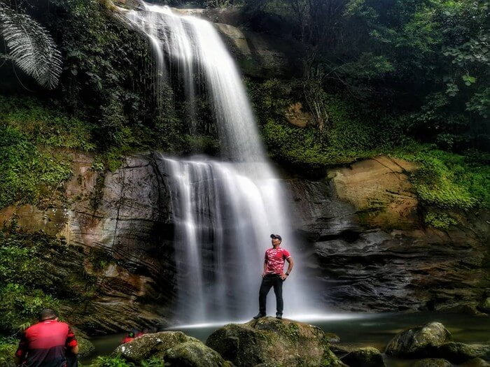 Menjelajah Air Terjun Menarik Di Sekitar Kuching