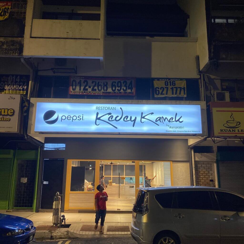 Buka Cawangan Baru Di TTDI, Kedey Kamek Hidang Laksa Sarawak Secara Percuma