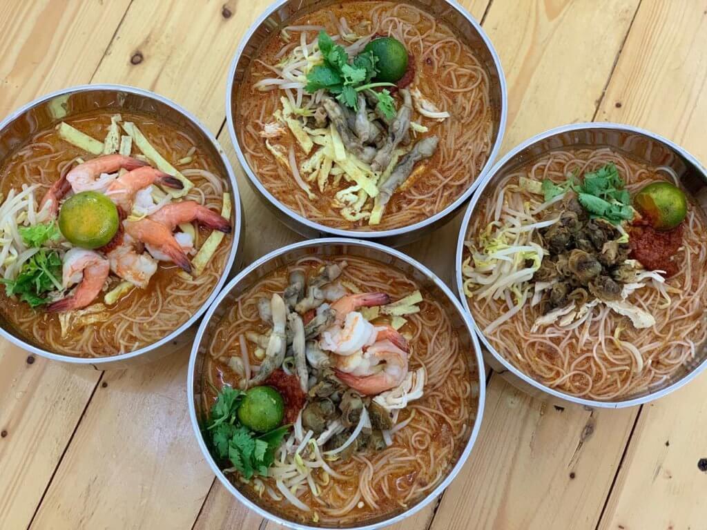 Buka Cawangan Baru Di TTDI, Kedey Kamek Hidang Laksa Sarawak Secara Percuma