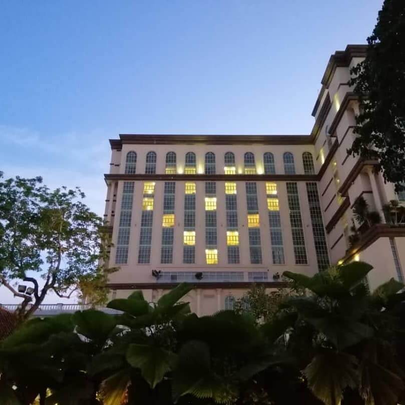 Papar Bentuk Hati Guna Lampu Bilik, Ini Kompilasi Pemandangan Hotel Yang Kreatif Di Kuching