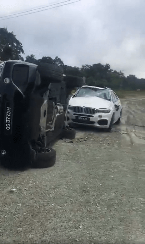 BMW 'Cedera Parah', Trailer Bawa Kereta Mewah Kemalangan Di Jalan Pan Borneo
