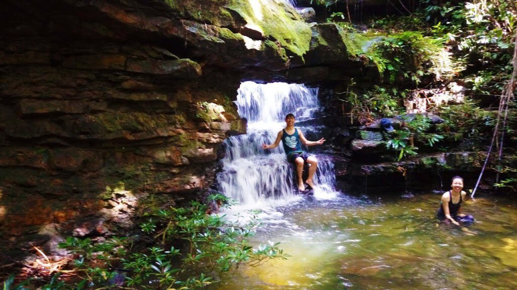 Menjelajah Air Terjun Menarik Di Sekitar Kuching