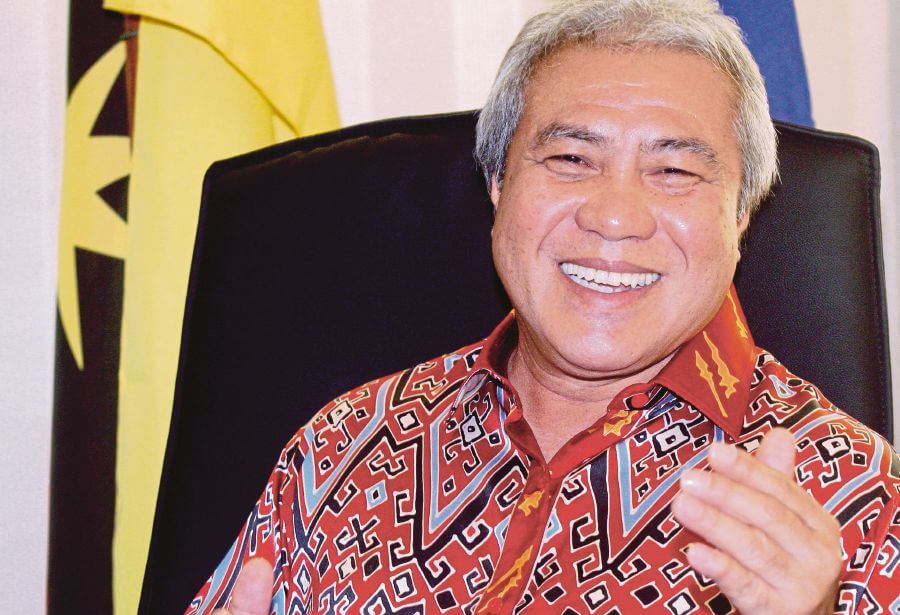 Beberapa Pemimpin Tertinggi Kerajaan Sarawak Diarah Kuarantin Selepas Jadi Kontak Rapat Kes Positif COVID-19