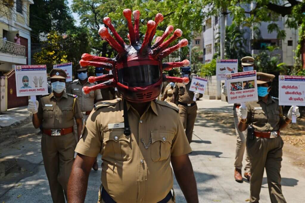 Pelancong Asing Dipaksa Tulis 'Sorry' 500 Kali Di India Gara-Gara Langgar Perintah Berkurung
