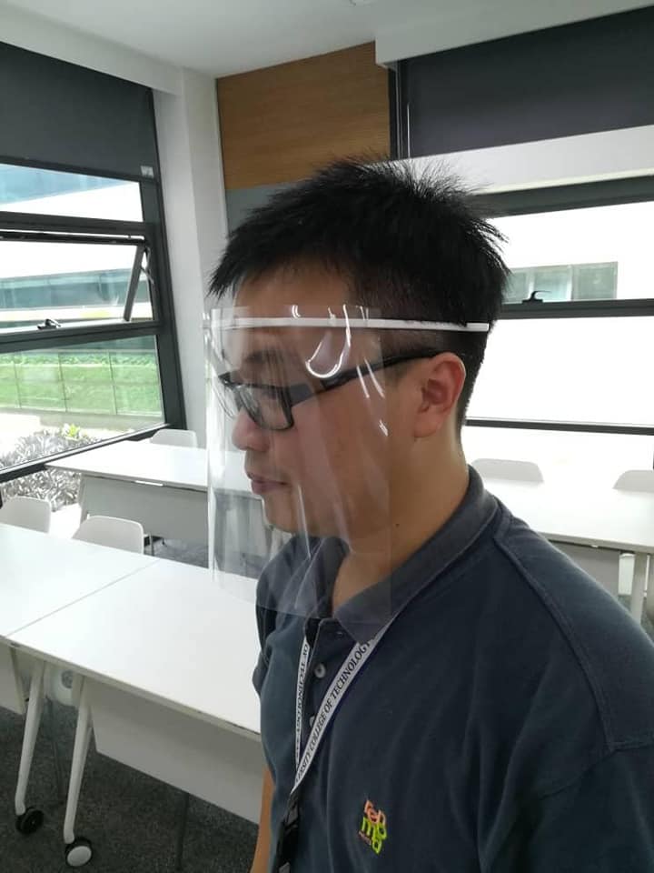 UCTS Tampil Kreatif Guna Pencetak 3D Untuk Hasilkan Pelindung Muka Untuk Frontliner Di Sibu