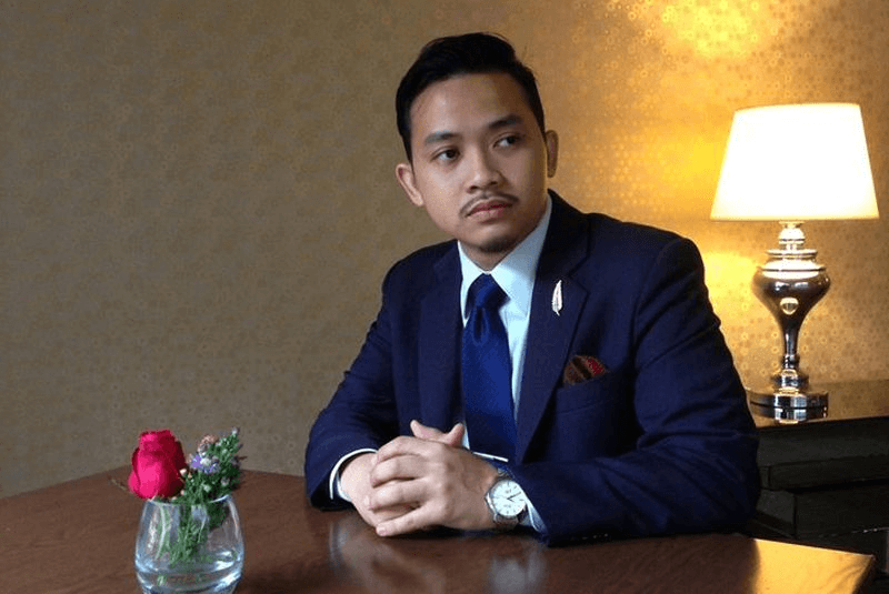 Perunding Imej Ini Dedah Rahsia Kemeja Putih Dan Sut Lengkap PM Semasa Sidang Media