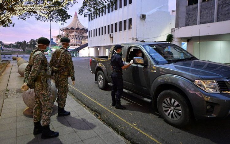 Roadblock Kuching Tentera Polis Bernama 250320 1 Entah Bila Lagi, Kebenaran Rentas Daerah Dinanti Penuh Sabar Oleh Rakyat Sarawak