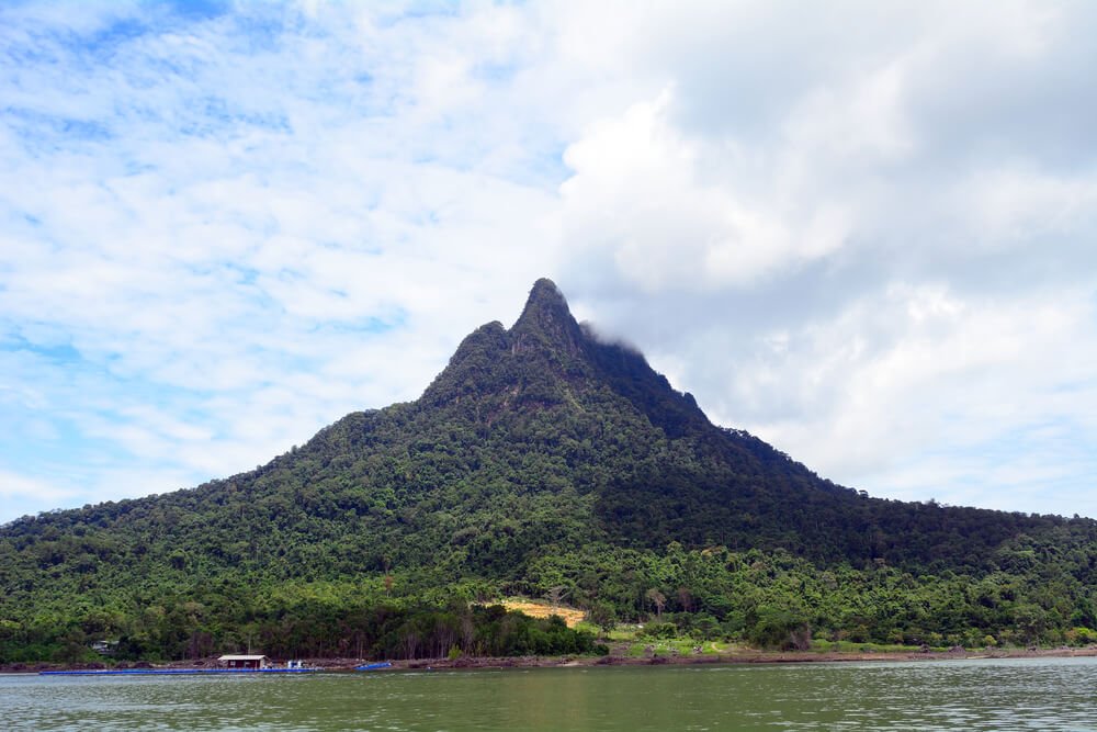 gunung popular sarawak Sejarah Menarik Lagenda Puteri Santubong Dan Puteri Sejinjang Yang Terkenal Di Sarawak