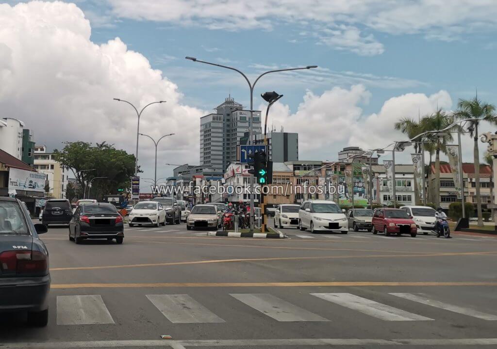 Sesak Dan 'Meriah', Begini Suasana Di Sekitar Bandar Sarawak Sejak PKPB Diumumkan