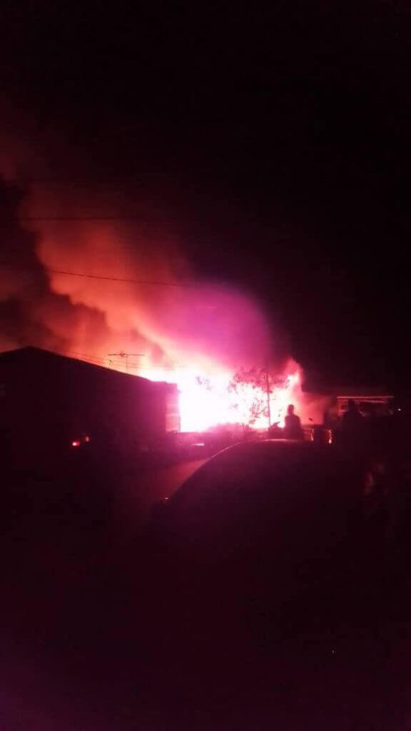 Dugaan Di Akhir Ramadhan, Keluarga Di Muara Tebas Hilang Tempat Berteduh Akibat Kebakaran 7 Dugaan Di Akhir Ramadhan, Keluarga Di Muara Tebas Hilang Tempat Berteduh Akibat Kebakaran