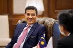 Kerajaan Negeri Tiada Kuasa Halang PKPB, Berisiko Disaman Pihak Industri - Azmin Ali