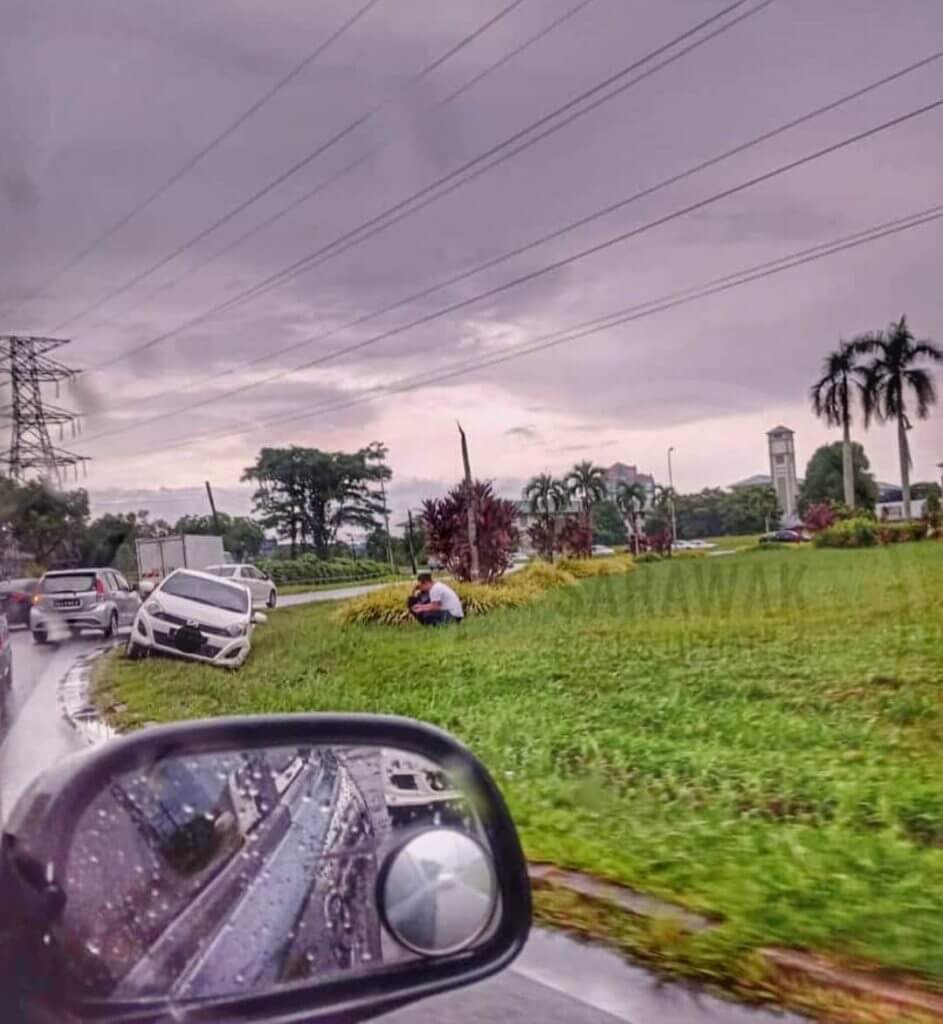 Tak Sampai Sehari, 12 Kemalangan Dilaporkan Di Kuching Akibat Jalan Licin