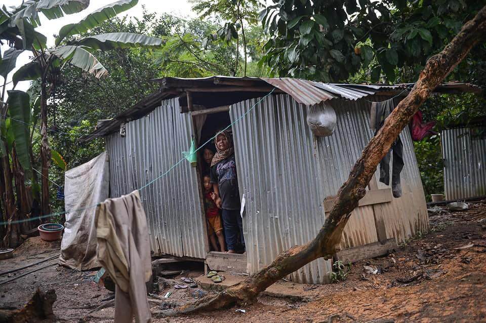 Tinggal Di Pondok Selama 30 Tahun, Ustaz Ebit Lew Bantu Keluarga Susah Di Sabah 10 Tinggal Di Pondok Selama 30 Tahun, Ustaz Ebit Lew Bantu Keluarga Susah Di Sabah