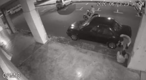 Peragut Kembali Lagi, Selamba Rampas Telefon Sambil Acu Pisau Di Kuching