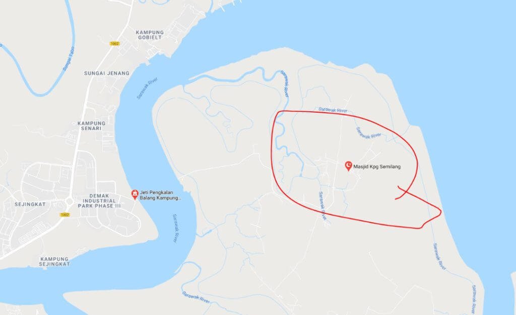 Tiada Akses Jalan Dekat, Penduduk Terpaksa Ke Jeti Dapatkan Internet Untuk Belajar Di Kampung Semilang Kuching