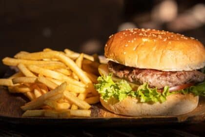 Ini Port Street Burger Yang Anda Mesti Cuba Di Kuching