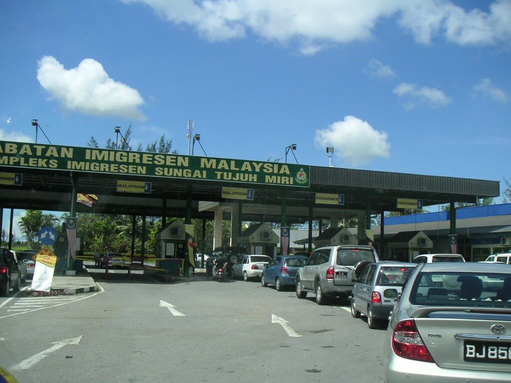 Mansuh Bayaran Tol, Brunei Darussalam Kuatkuasakan Caj Keluar Masuk Bermula 1 Ogos