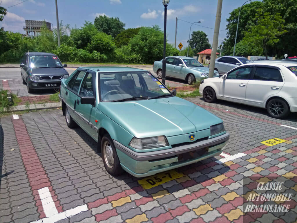 Lelaki Muda Ini Kongsi Sebab Mengapa Dia Masih Guna Kereta Berusia 21 Tahun 10 8cea Lelaki Muda Ini Kongsi Sebab Mengapa Dia Masih Guna Kereta Berusia 21 Tahun