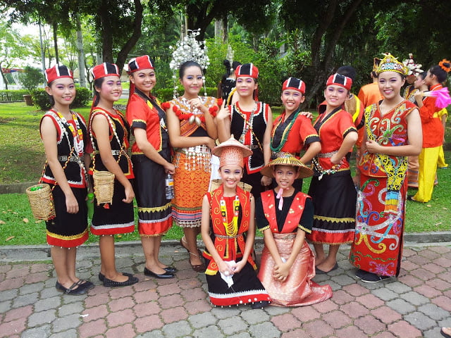 Kaum Dan Etnik Di Sarawak