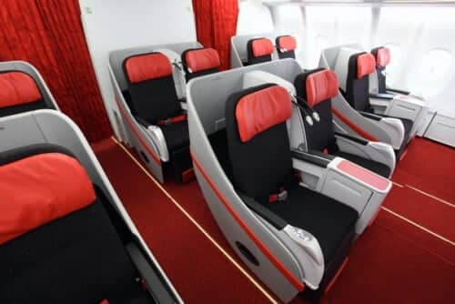 Check-In Di Kaunter Bakal Dikenakan Caj, AirAsia Galak Untuk Daftar Secara Online Atau Kiosk