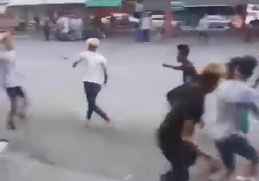 Gaduh Gara-Gara Mabuk Langkau, 5 Individu Termasuk Remaja Bawah Umur Ditangkap