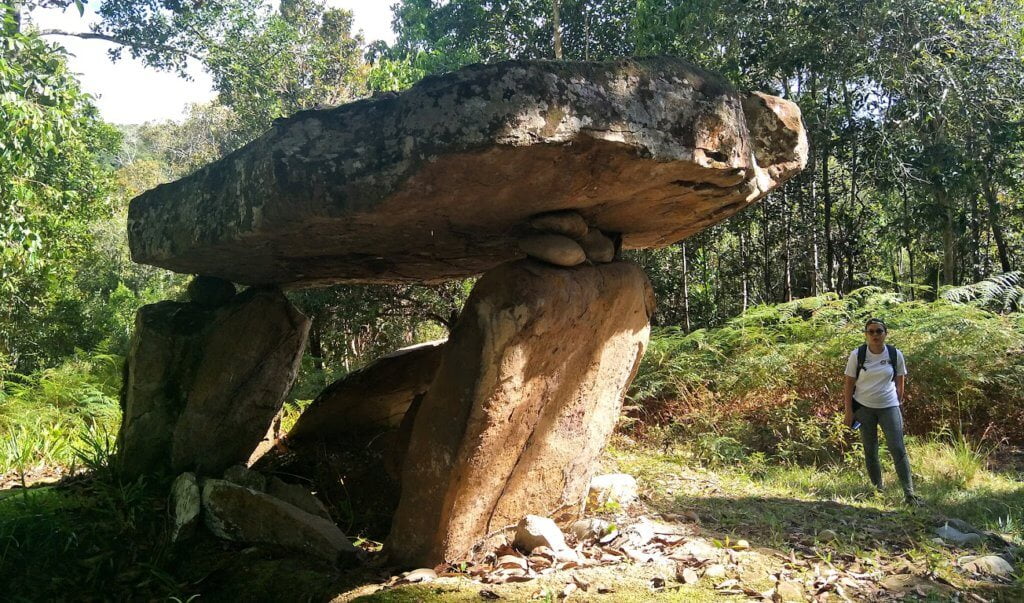 Ini Adalah 4 Pengebumian Kuno Di Masyarakat Borneo