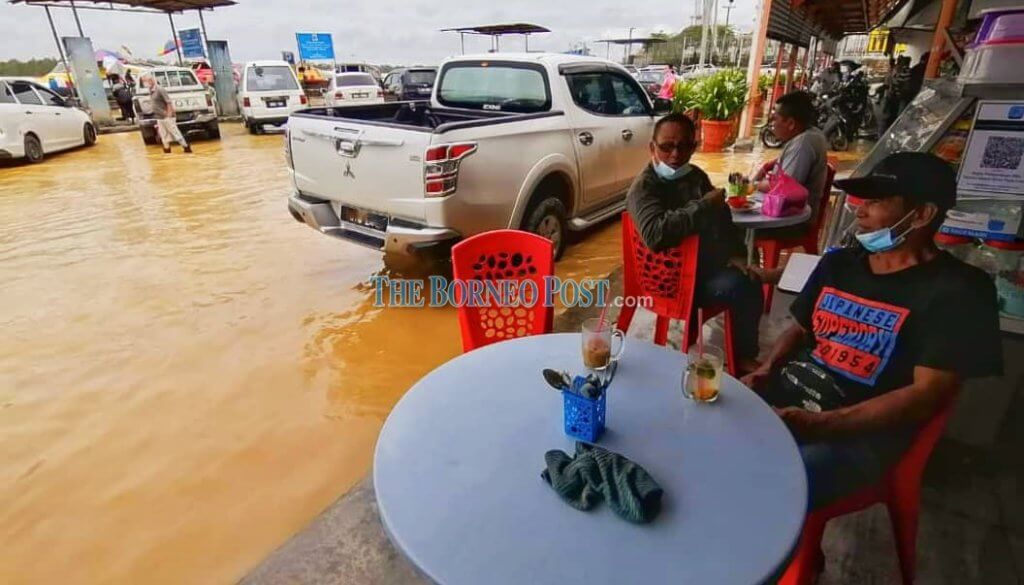 Akibat Hujan Lebat Dan Air Pasang, Bandaraya Sibu Dilanda Banjir