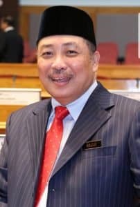 IMG 20190502 WA0061 202x300 1 Ketua Menteri Baru Sabah Kini Dikuarantin, Dipercayai Bersentuhan Dengan Pesakit COVID-19