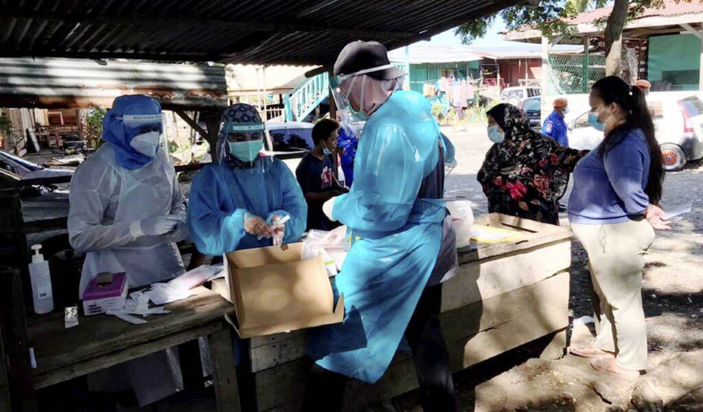 Sabah Makin Kritikal, Ini Senarai Bantuan Segera Yang Boleh Anda Salurkan 10 sukarelaw1 1602943700 Sabah Makin Kritikal, Ini Senarai Bantuan Segera Yang Boleh Anda Salurkan
