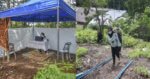 Demi Capaian Internet, Bapa Ini Sanggup Mendirikan Khemah Atas Bukit Untuk Anaknya Belajar