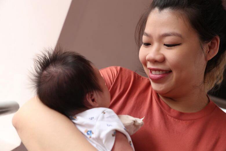Dijangkit COVID-19 Semasa Hamil, Ibu Lahirkan Bayi Didakwa Mempunyai Antibodi 8 ak cnc2 2811 Dijangkit COVID-19 Semasa Hamil, Ibu Lahirkan Bayi Didakwa Mempunyai Antibodi