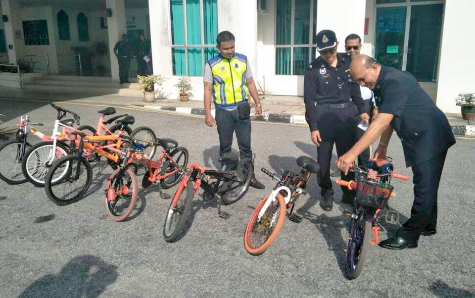 Basikal Lajak Kena Tangkap Polis / Geng 'basikal lajak' ditahan Kes